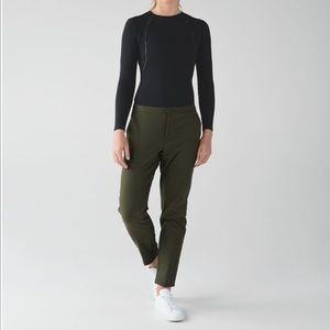 Lululemon trek trouser pants size 4 in fatigue green